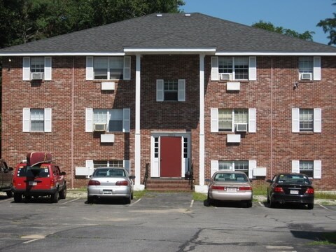100 '1/2 Washington St. (12 units) - 100 Washington St