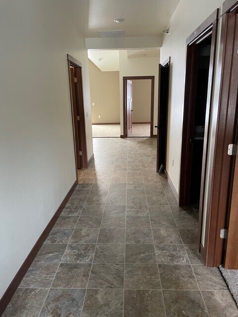 Foto del edificio - 6110 Jeffers Rd
