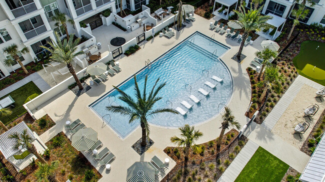 Building Photo - Wilton Palm Coast