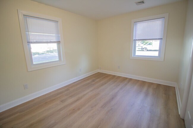 Foto del edificio - South Colonie Schools 3BR 1BA