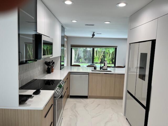 Foto del edificio - 541 N Ocean Blvd