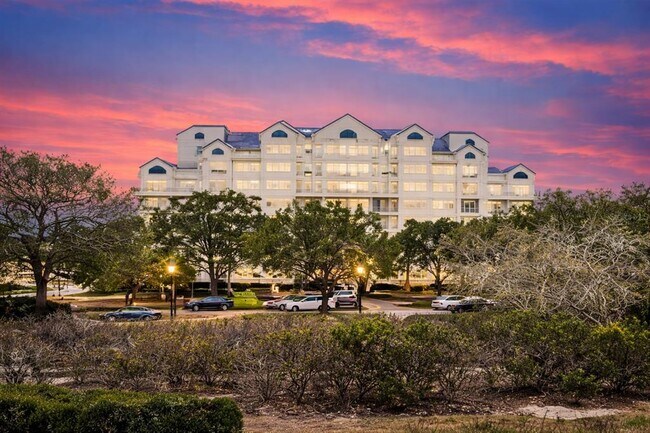 Foto del edificio - 2333 Feather Sound Dr