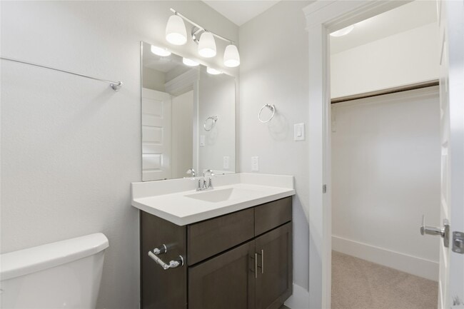 Foto del edificio - 819 Algona Ave