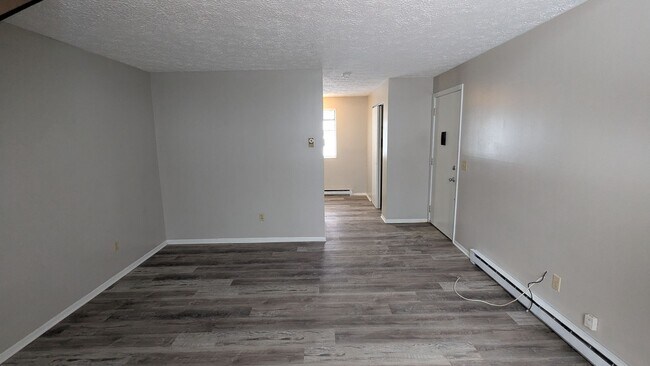 Foto del edificio - MN Cedar Village (819)