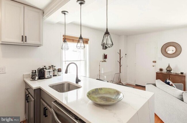 Foto del edificio - 2119 N St NW