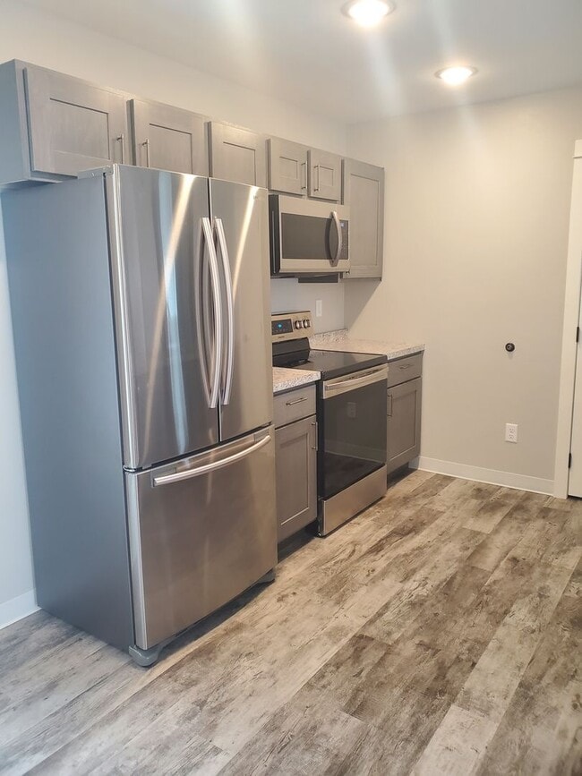 Foto del edificio - 4 bedroom/ 2 bath Home