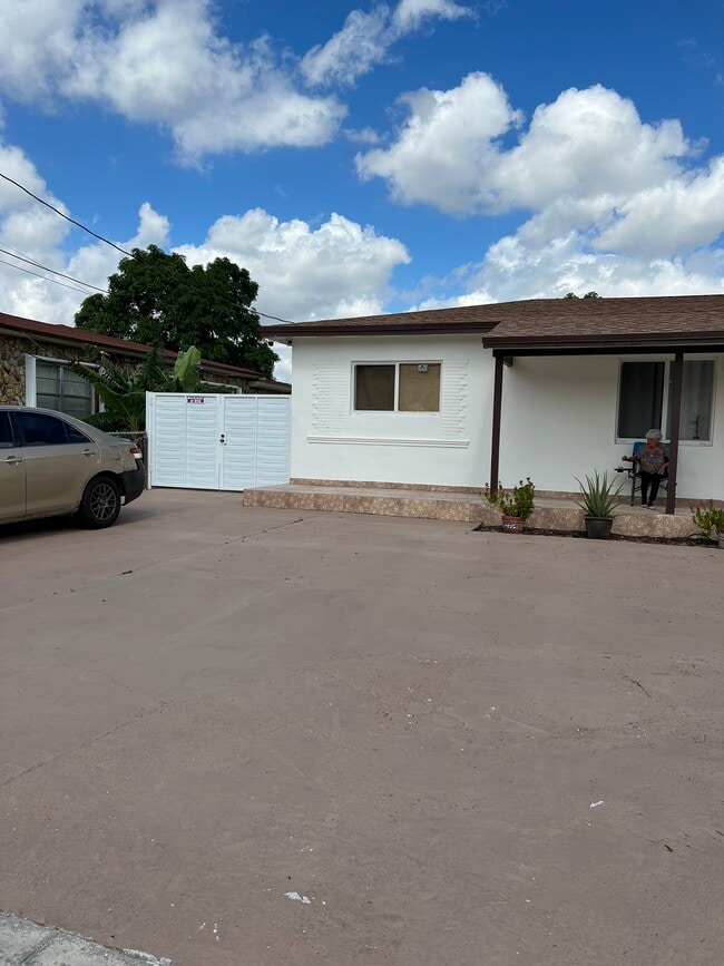 649 W 14th St, Hialeah, FL 33010 House for Rent in Hialeah, FL