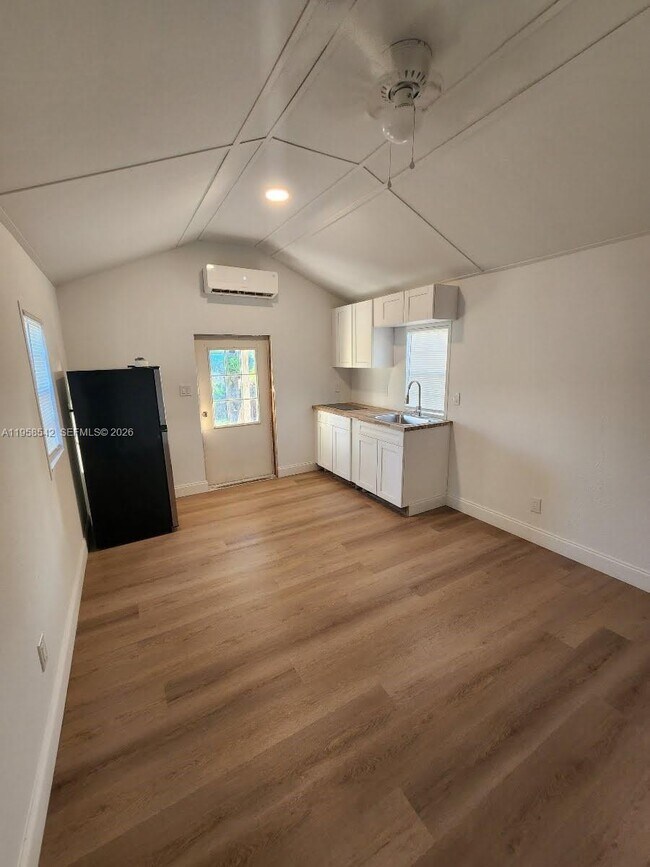 Foto del edificio - 4222 Hibiscus Cir