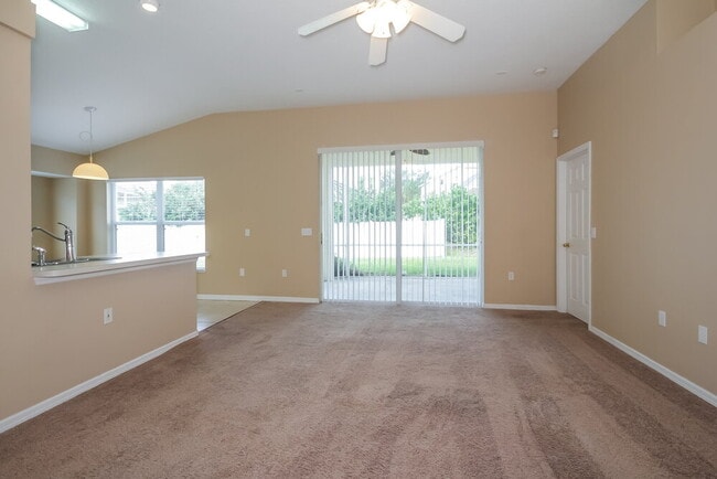 Foto del edificio - 12807 Nightshade Pl