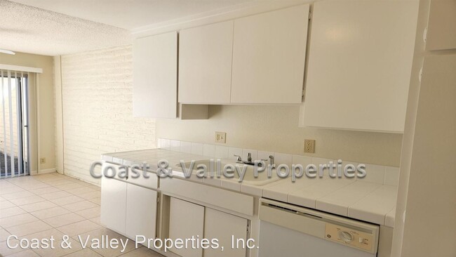 Building Photo - 3 br, 2 bath House - 1549 Ebro Cr.