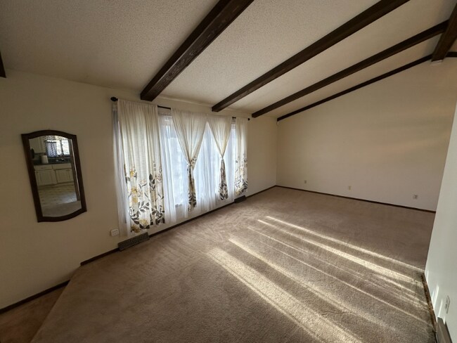 Building Photo - 8824 N Brook Cir