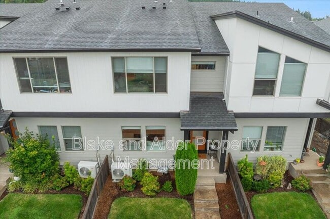 Building Photo - 16349 SE Sunshower Pl