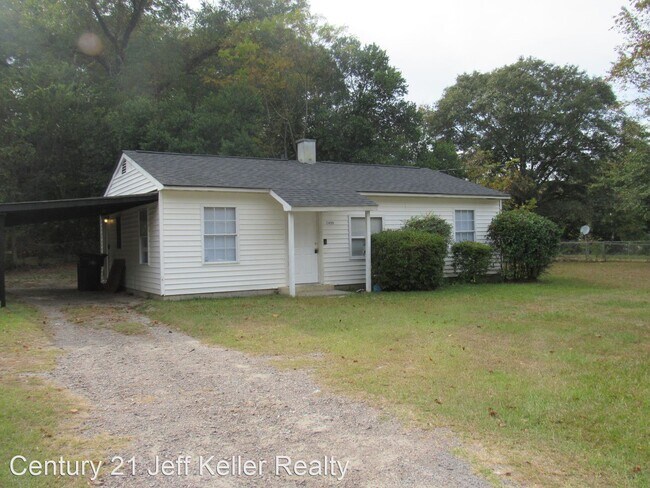 Foto del edificio - 3 br, 1 bath House - 2400 Yates Drive