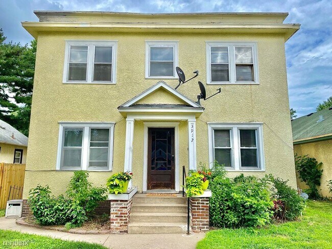 Foto del edificio - 2 br, 1 bath 4plex - 3912 North Thomas Ave...