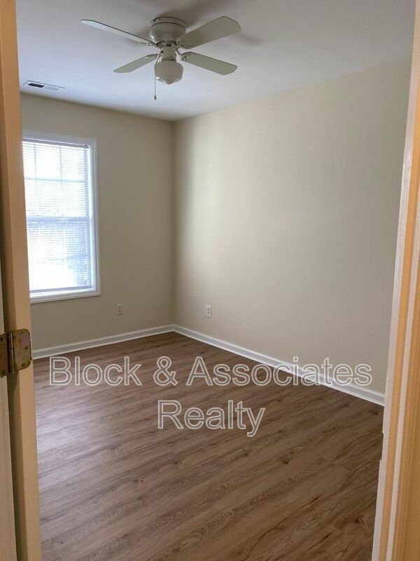 Foto del edificio - 3023 Wellington Ridge Loop