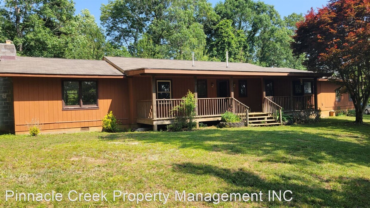 Primary Photo - 3 br, 2 bath House - 315 315 Broadleaf Ln