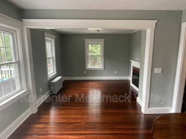 Photo - 13 N Main St House