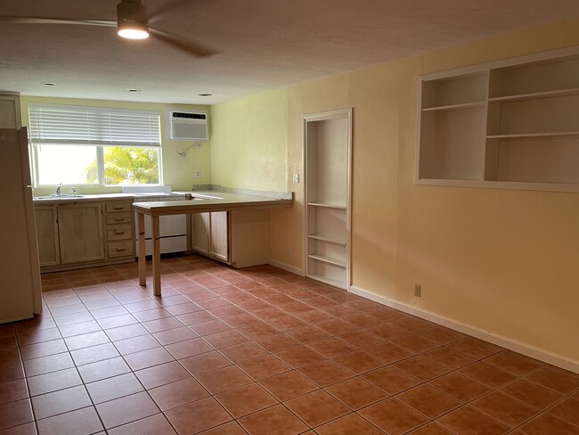Kitchen - 166 Hauoli St
