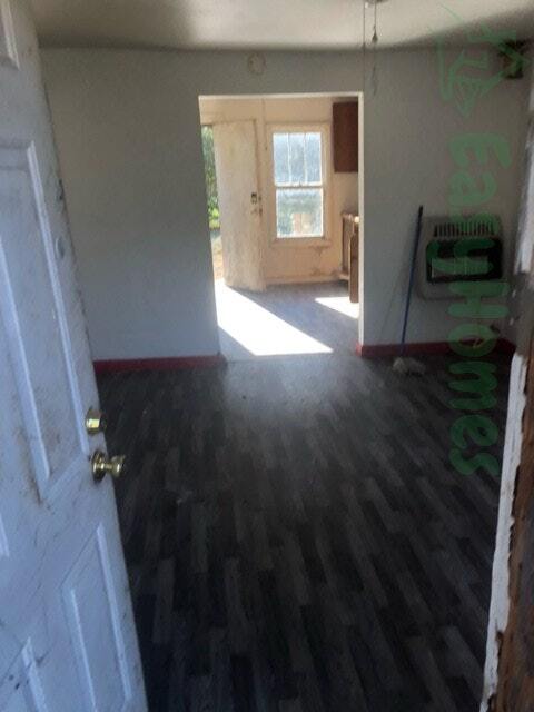 Foto del edificio - 824 S Main St