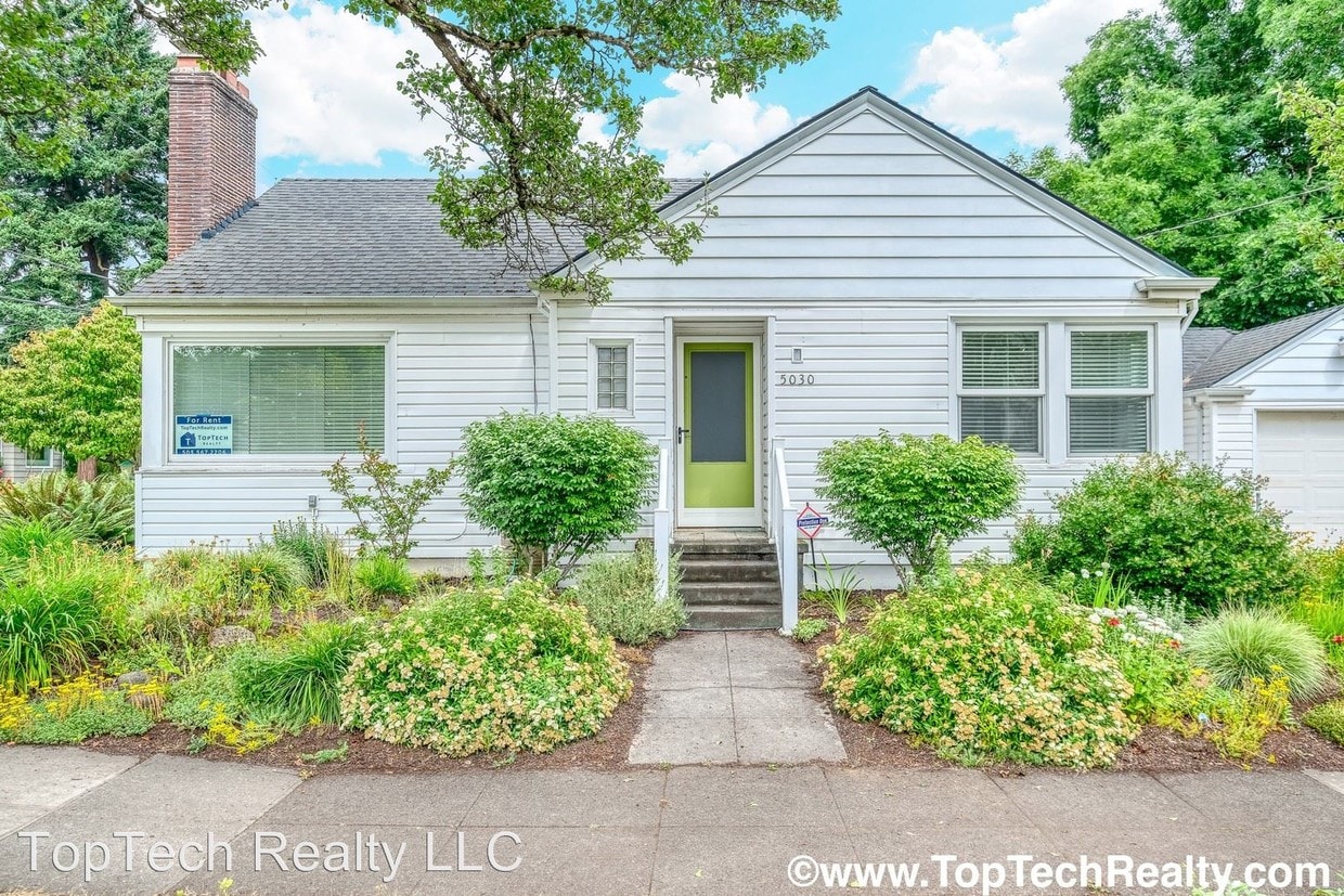Primary Photo - 3 br, 2 bath House - 5030 N Concord Ave