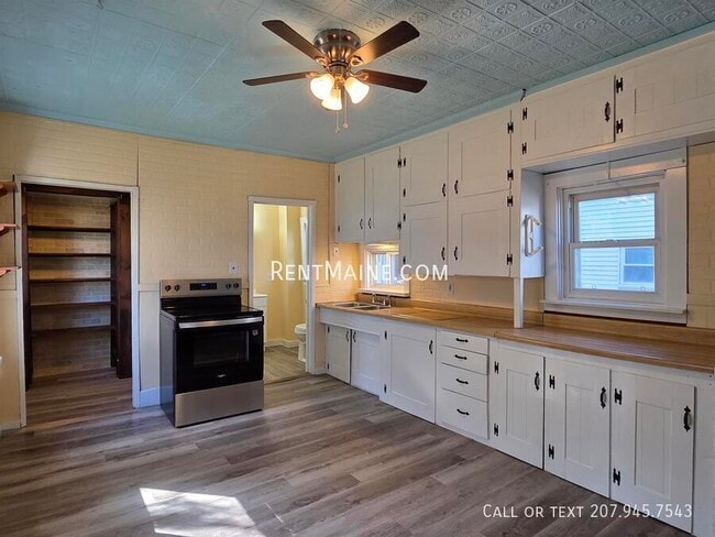 Building Photo - 16 Kendall St