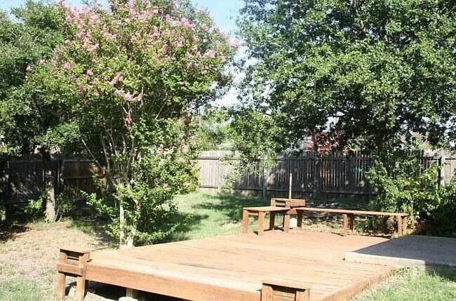Building Photo - Round Rock SPECIAL HOME