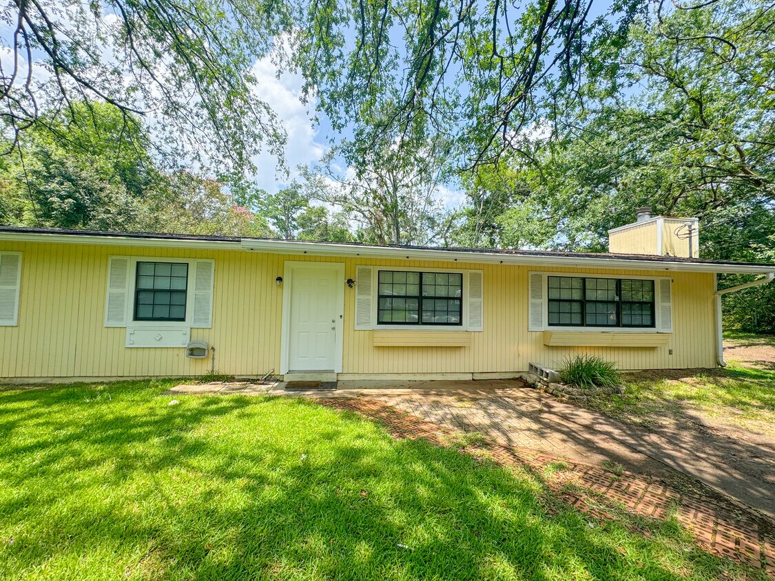 Foto principal - 806 Evelyn Ct