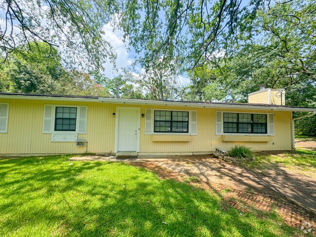 Building Photo - 806 Evelyn Ct