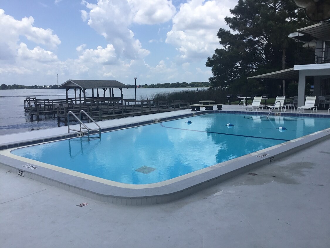 Lakeside Pool - 4328 Edgewater Dr