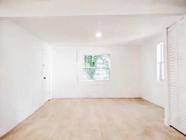 Foto del edificio - 3525 50th Ave N