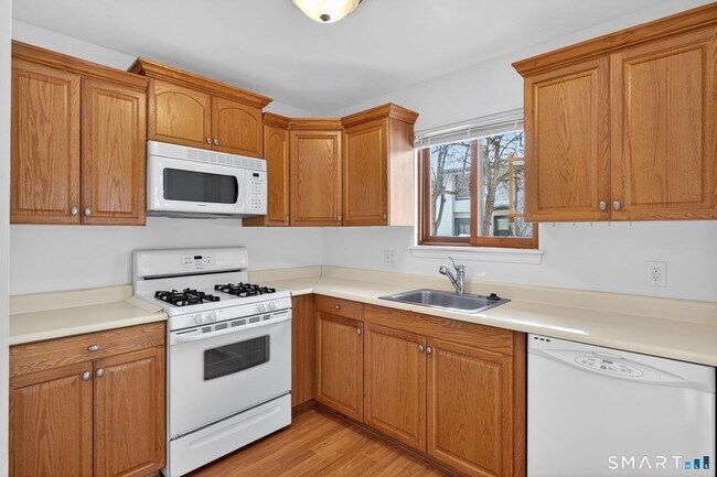 Foto del edificio - 155 Cottonwood Rd