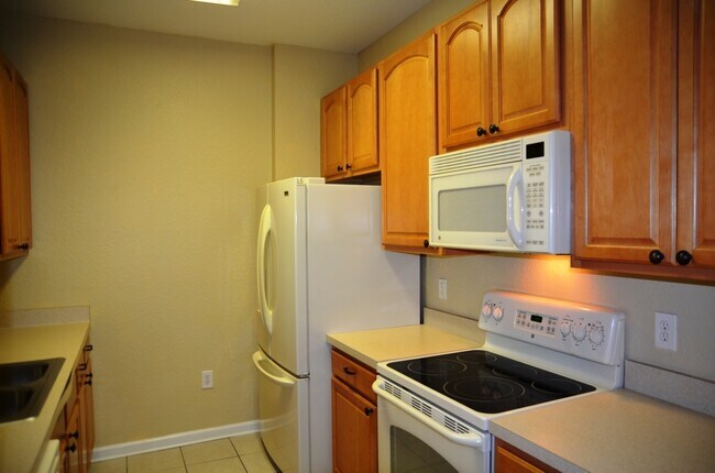 Foto del edificio - Nice 3/2 Condo in Horizons at Vista Lakes ...