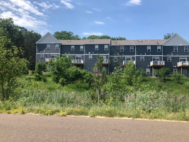 Foto del edificio - 9626 Olive Ln N