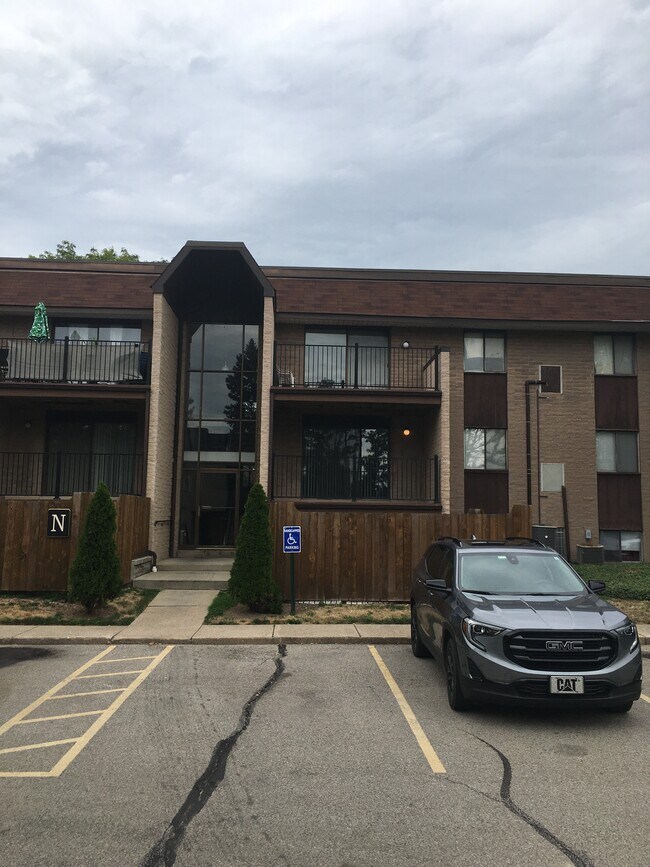 Foto del edificio - 9956 Johnnycake Ridge Rd