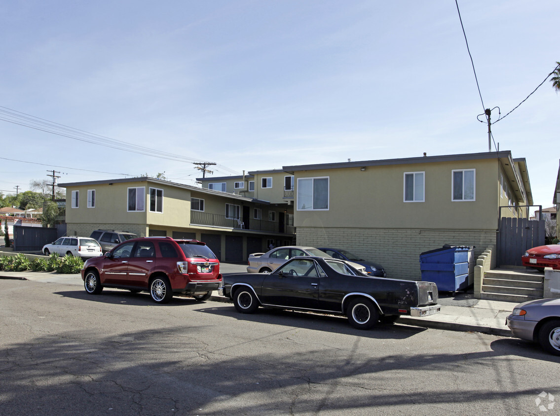 Primary Photo - Talmadge Vista Apartments