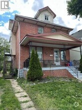 Building Photo - 1695 Howard Ave