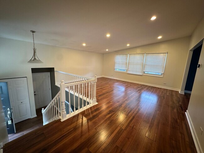 Foto del edificio - 2504 Brook Ln