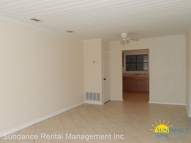 Building Photo - 2 br, 1 bath House - 227 Beulah Street