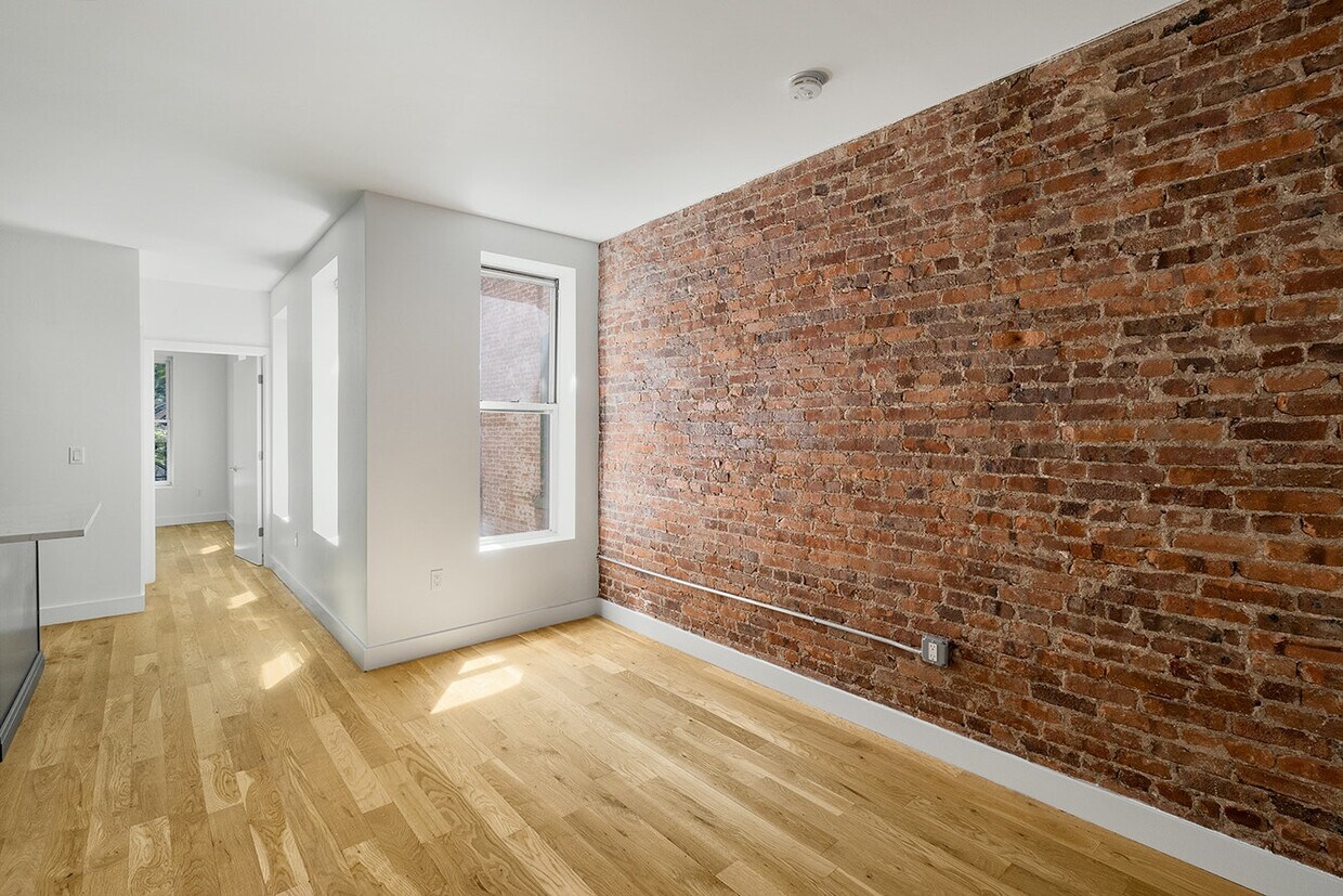Primary Photo - 562A Morgan Ave