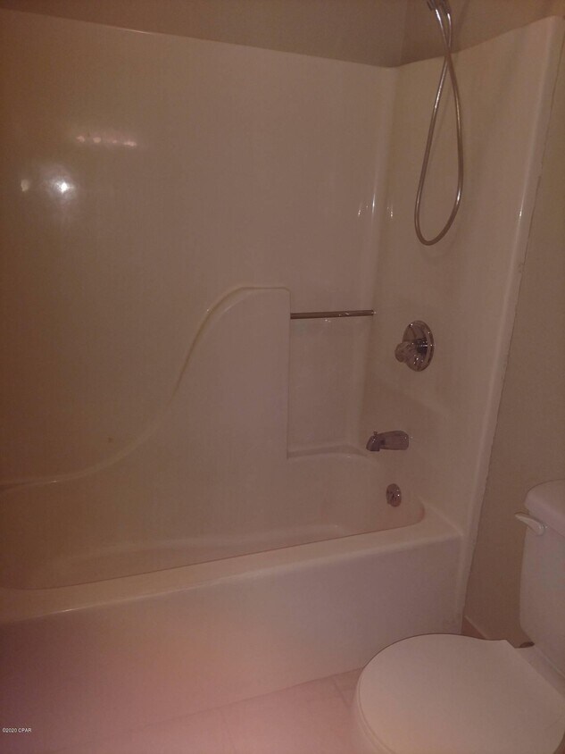 Foto principal - 3600 Tiki Dr
