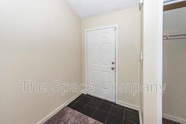 Foto del edificio - 2020 Coldspring Dr