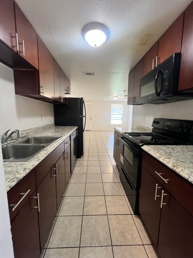 Photo - 13th Ave Apartment