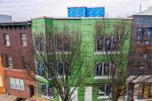 Foto del edificio - Studio, 1 bath Triplex - 2554 FRANKFORD AV...