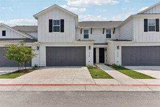 Building Photo - 7603 Strong Bow Ct