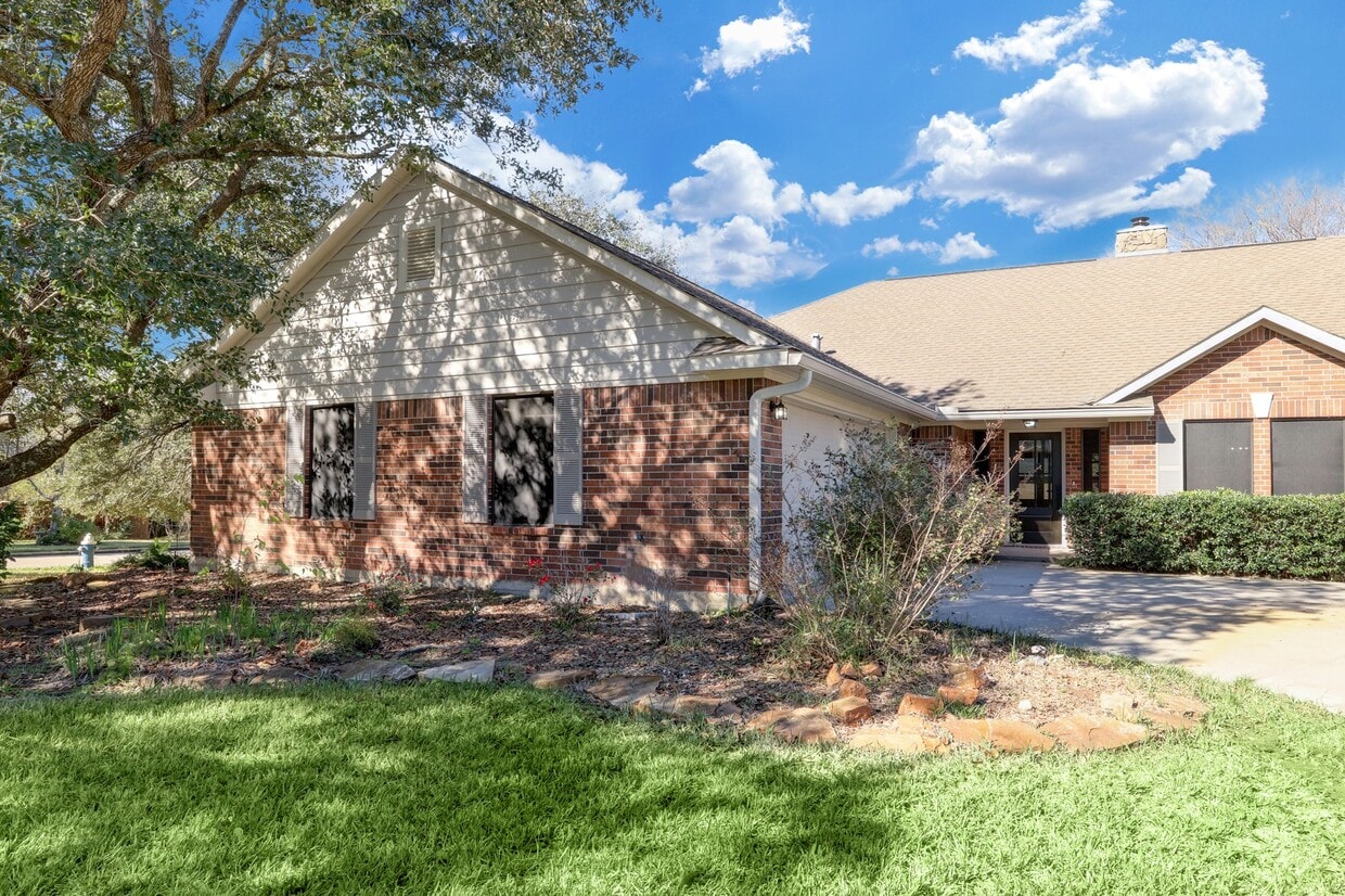 Foto principal - 7098 Shadow Lake Dr