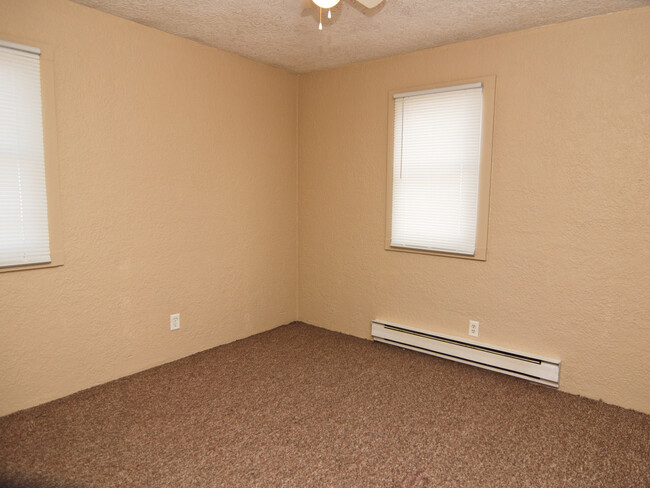 Foto del edificio - 530 E 3rd St