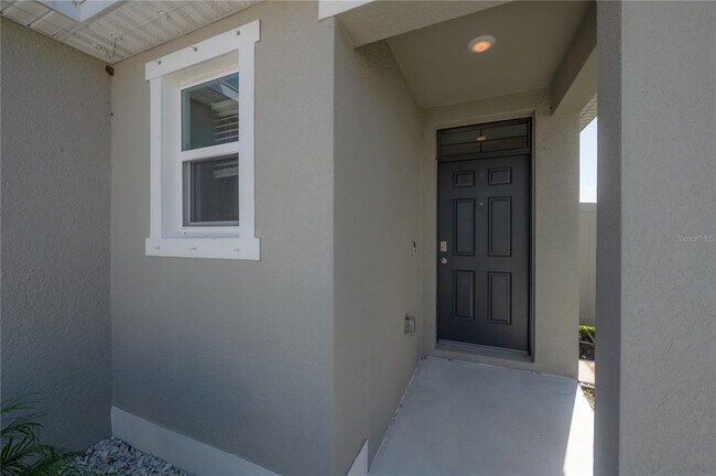 Building Photo - 17042 Oval Rum Dr