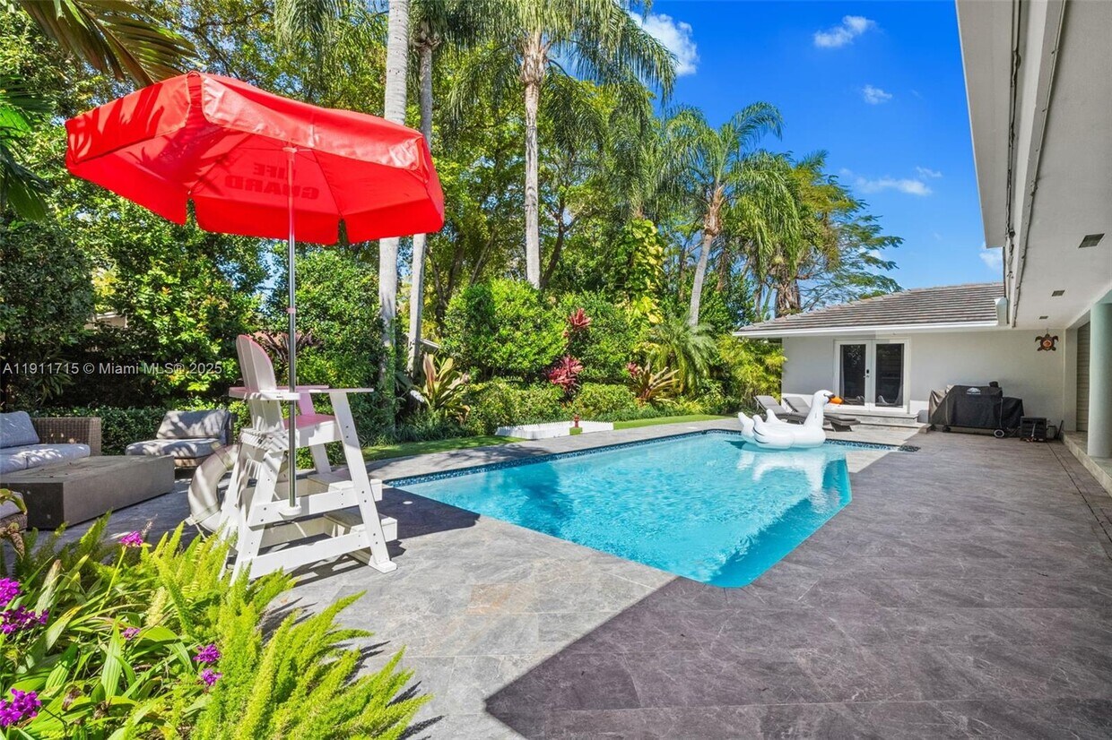 Foto principal - 8234 SW 60th Ct