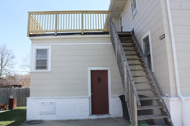 Foto del edificio - 2077 E Boatfield Ave