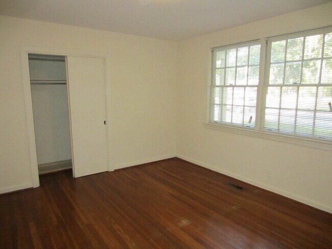 Foto del edificio - Close to VSU!!